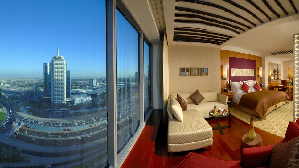 The Jet Set Dubai Traveler and Luxury Dubai Hotels